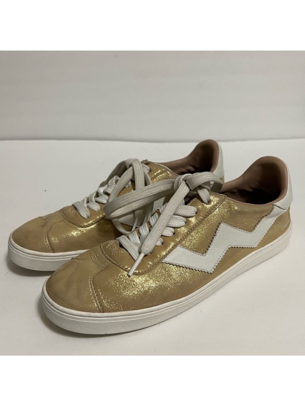 Stuart Weitzman Daryl Metallic Leather Sneakers Gold And White Size 7